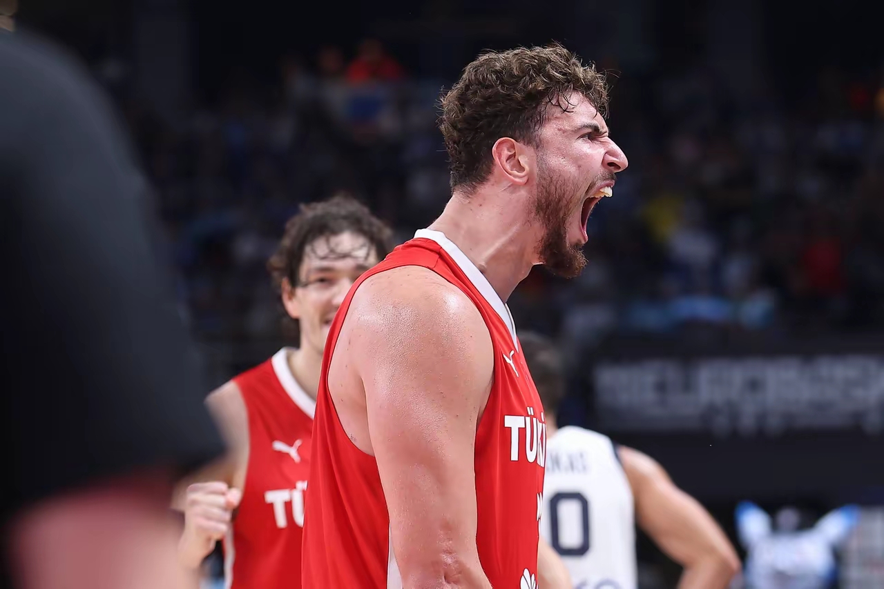 冲刺阶段马赛篮板制胜——全明星赛节点到来;震撼外界;更衣室氛围转暖的简单介绍 冲刺阶段马赛篮板制胜——全明星赛节点到来;震撼外界;更衣室氛围转暖的简单介绍