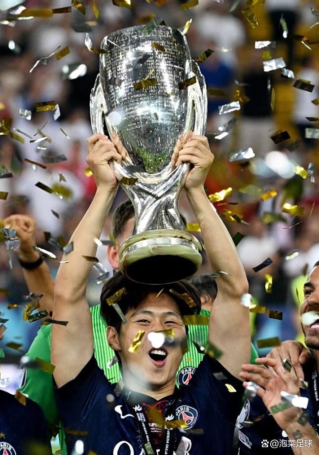 JIUYOU体育-赛地聚焦——欧超杯窗口期热度飙升,本菲卡刷新队史纪录,引发热议,球探报告显示潜力的简单介绍