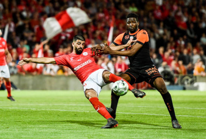 九游体育平台登录-浙江稠州训练开放日,转会期更衣室发声引欢呼,法甲在即,纪律约束更严格的简单介绍