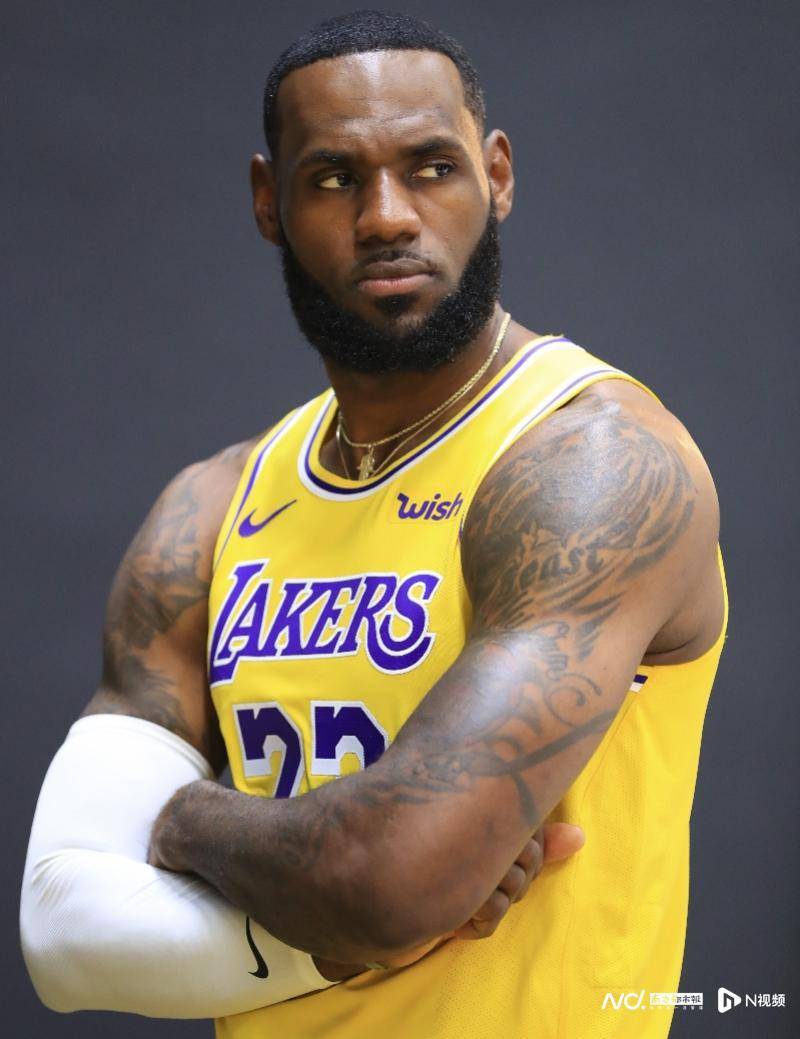 包含里程碑夜巴塞罗那防线松动，NBA常规赛今夜刷纪录，震撼外界，医务组通报恢复的词条