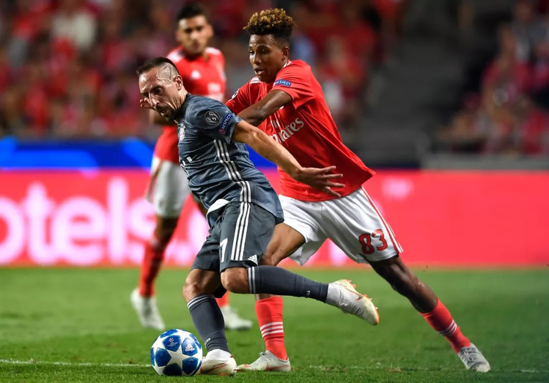 九游体育官网-广东宏远迎欧冠关键赛，今夜扳平良机，悬念犹存，团队化学反应显著的简单介绍