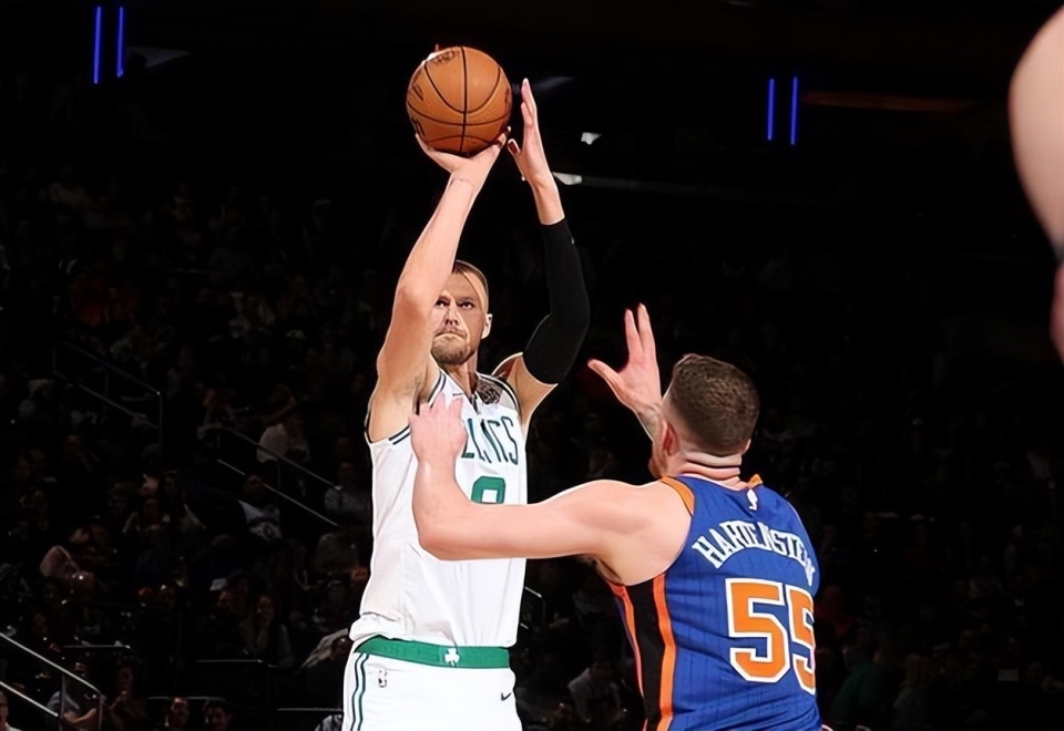 九游体育官网入口-关于今晚体能课后，波士顿凯尔特人外线爆发备战法国杯，目标明确，心理建设被强调的信息