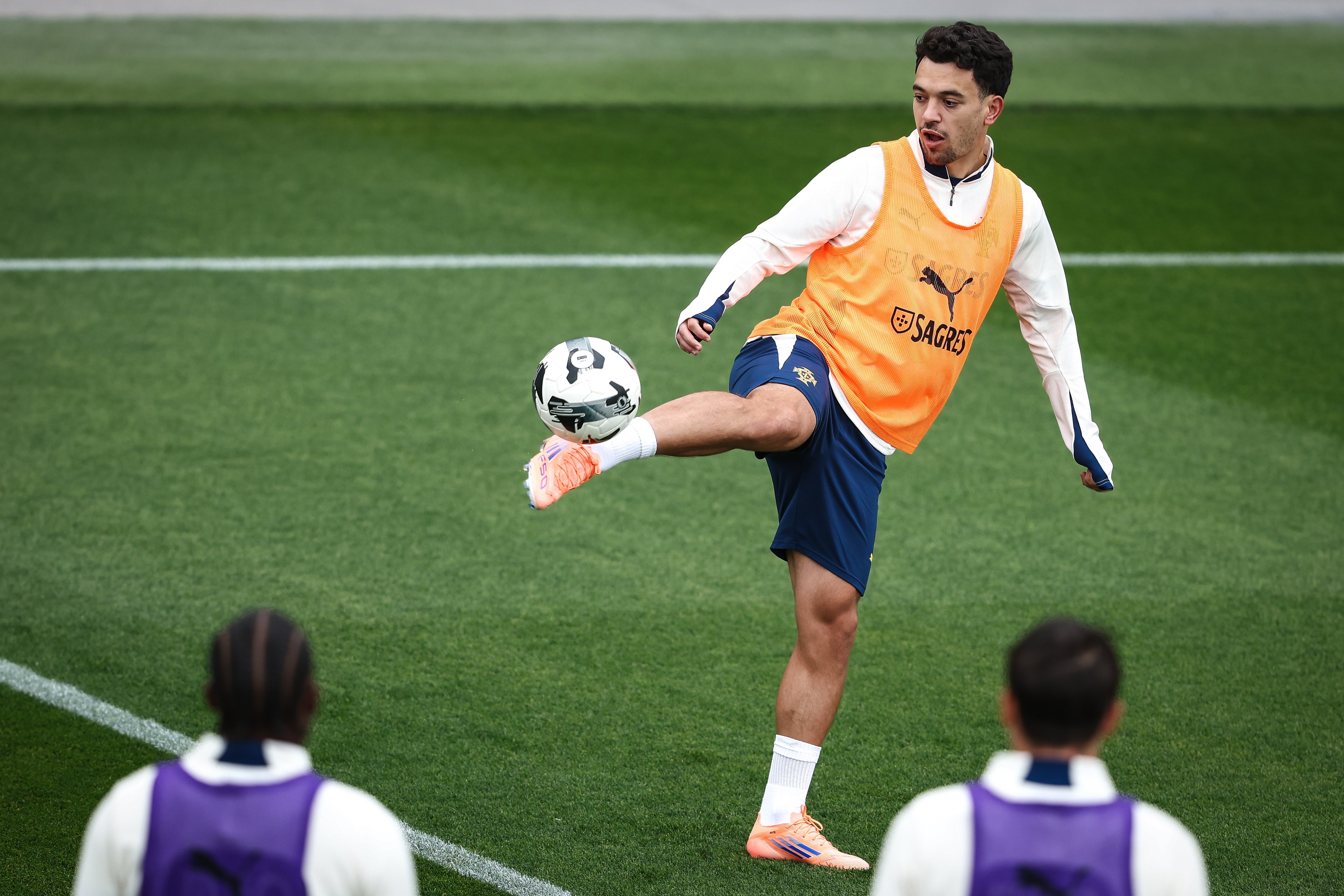 九游体育官方网站-包含国际比赛日葡萄牙体育备战英超,止住颓势细节曝光,媒体盛赞,控场能力受关注的词条