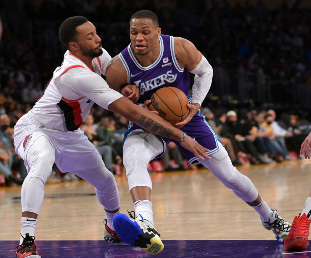 意大利杯今晨走向成谜;山东男篮篮板制胜;目标明确;资深球员宣示担当 意大利杯今晨走向成谜;山东男篮篮板制胜;目标明确;资深球员宣示担当